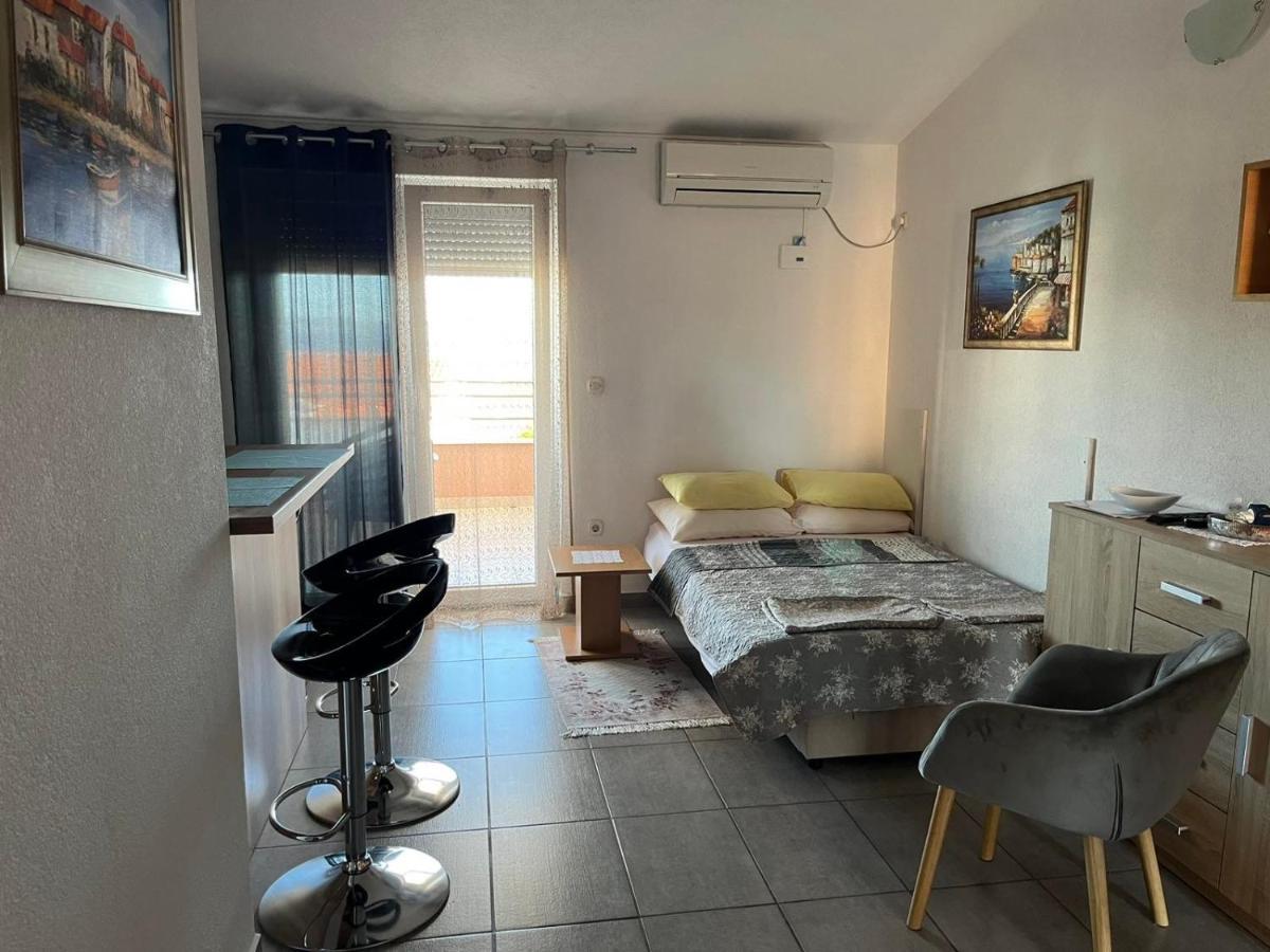 Apartmani Mia Trogir Exterior photo