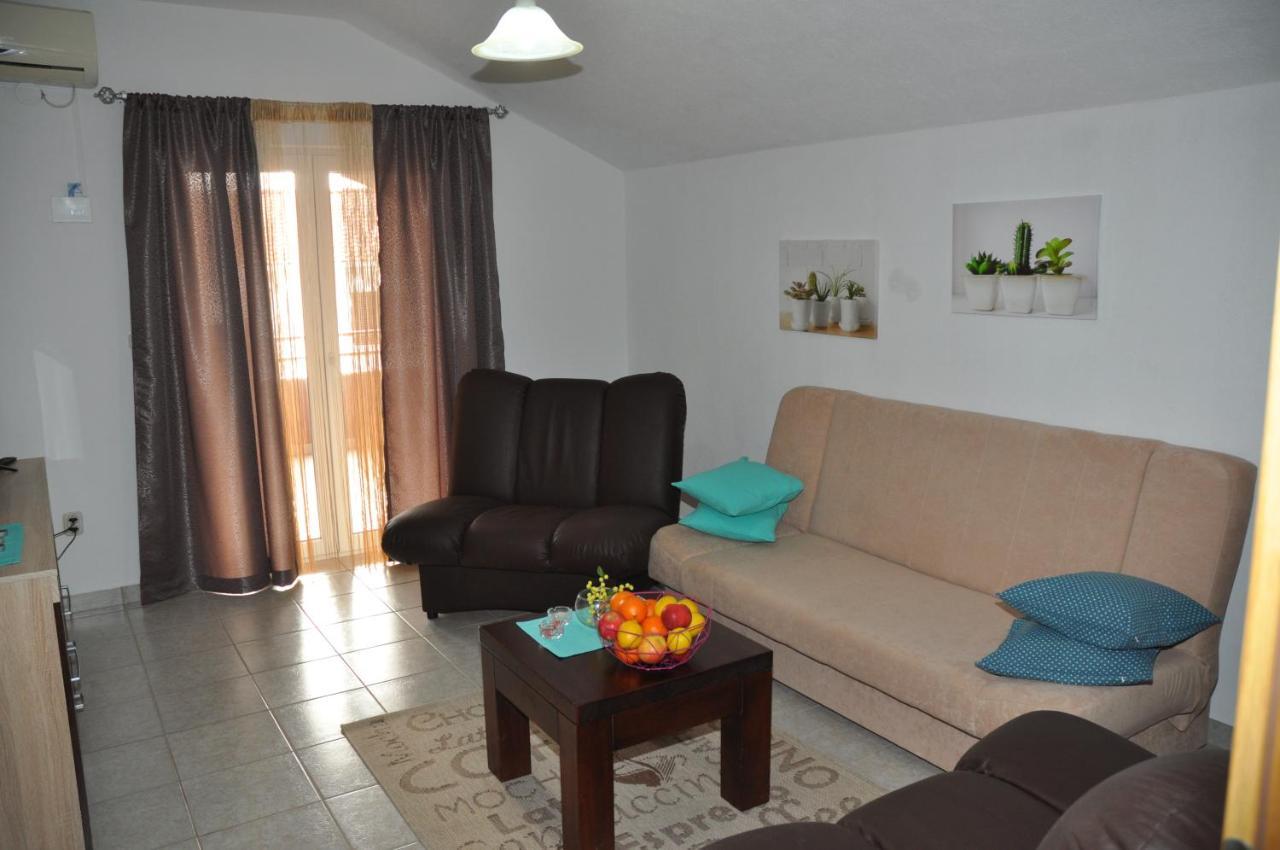 Apartmani Mia Trogir Exterior photo